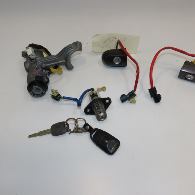 Kit serrures + antivol occasion KIA SPORTAGE II Phase 1 09-2004->11-2007 2.0 CRDI 140ch 819051F181 1