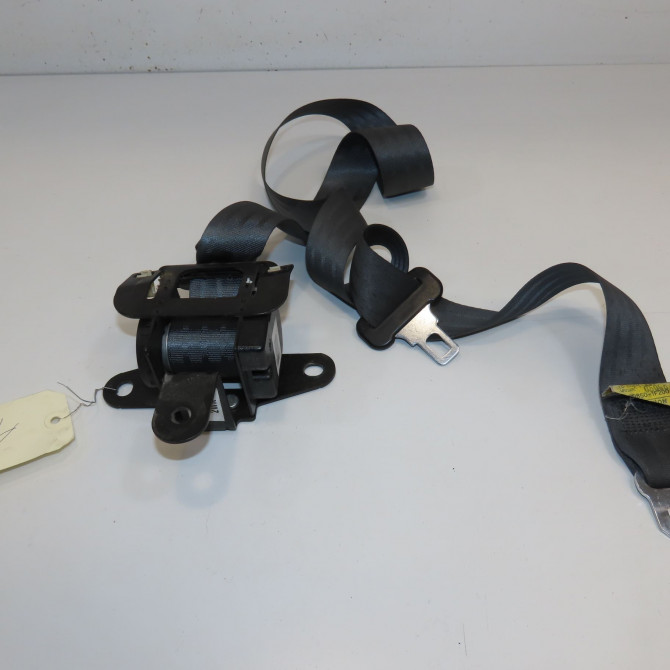 Ceinture centrale arriere occasion KIA SPORTAGE II Phase 1 09-2004->11-2007 2.0 CRDI 140ch 898201F000EZ 1