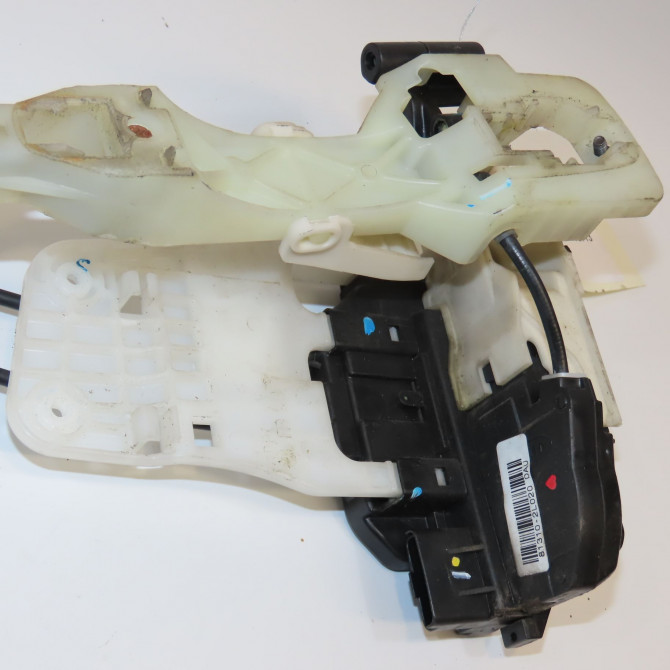 Serrure porte avg occasion HYUNDAI I 30 I Phase 1 04-1995->04-1999 1.6 CRDI 115ch 813102L020 4