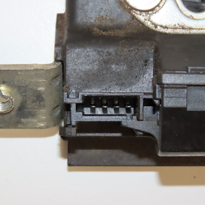 Serrure hayon occasion OPEL CORSA IV Phase 2 01-2011->03-2015 1.2i 85ch 55701971 3