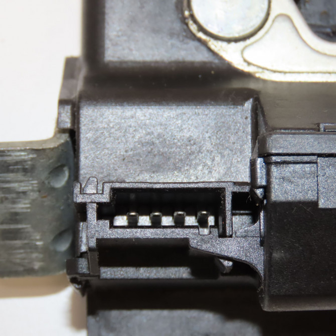 Serrure hayon occasion OPEL CORSA IV Phase 1 09-2006->12-2010 1.3 CDTI 90ch 55701971 3