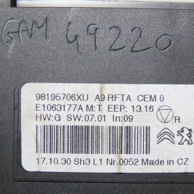 Commande de chauffage occasion PEUGEOT 2008 Phase 1 01-2013->... 1.2i PURETECH 110ch 9819570680 4