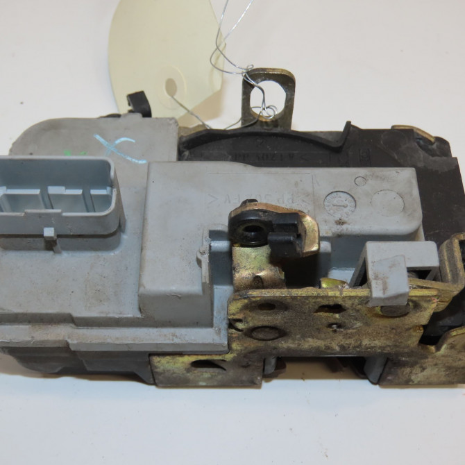 Serrure porte avg occasion PEUGEOT 206 206 phase 1 SW 2002-06-01->2006-12-31 1.6 HDI 110ch 9135R9 2