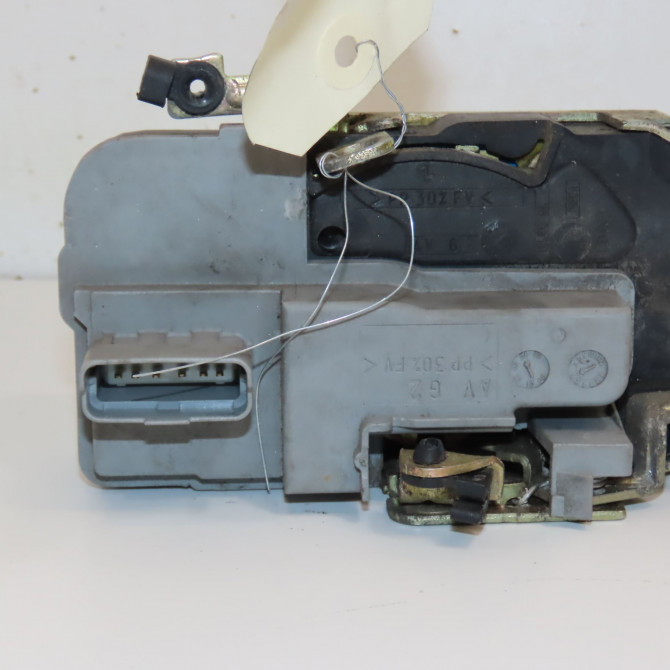 Serrure porte avg occasion PEUGEOT 206 Phase 2 02-2003->02-2009 2.0 HDI 90ch 9135R9 2