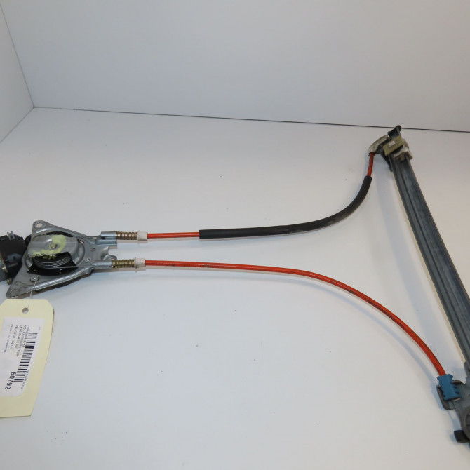 Mecanisme + moteur lève-glace avant droit occasion PEUGEOT 106 Phase 2 04-1996->09-2003 1.1i 9222H0 2