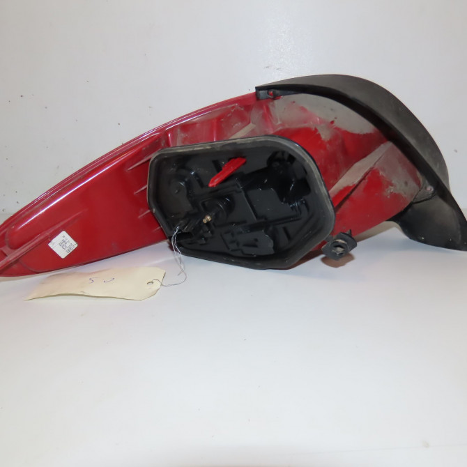Feu arrière droit occasion PEUGEOT 206 CC Phase 1 10-2000->03-2007 1.6i 109ch 6351N7 2