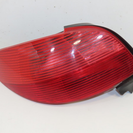 Feu arrière gauche occasion PEUGEOT 206 CC Phase 1 10-2000->03-2007 1.6i 109ch 6350N7