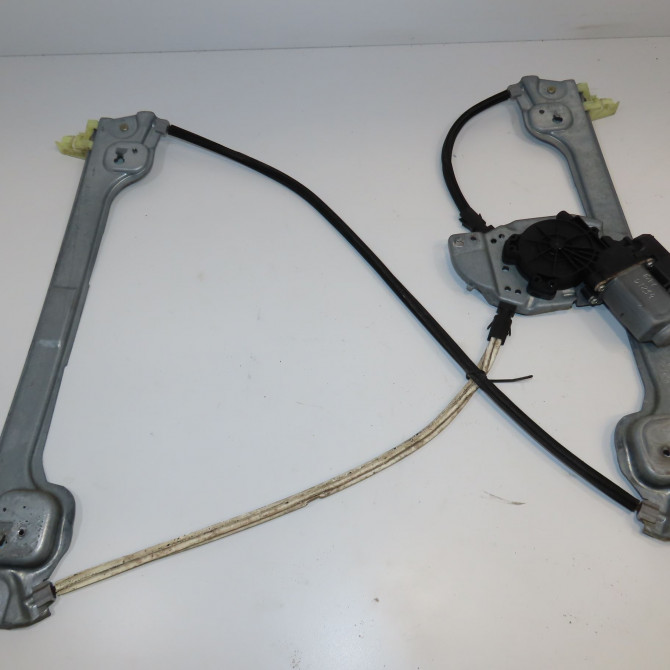 Mecanisme+moteur leve-glace porte coulissante d occasion PEUGEOT 1007 Phase 1 04-2005->12-2010 1.4 HDI 2