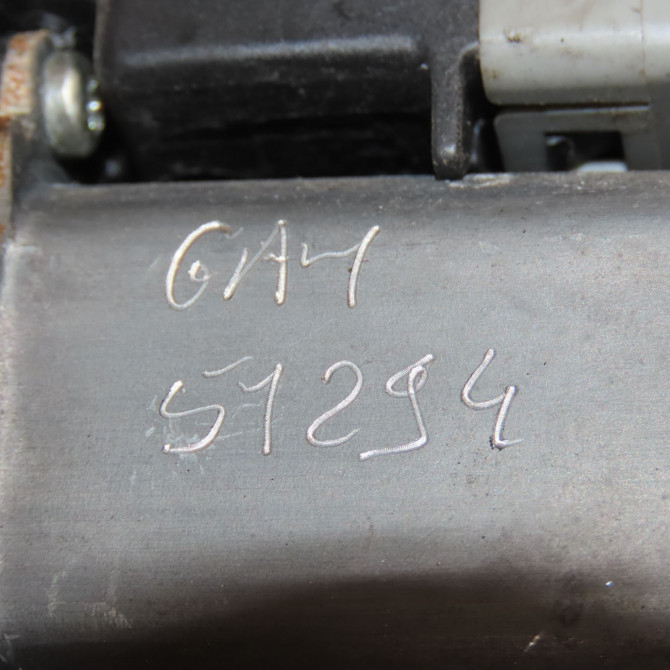 Mecanisme+moteur leve-glace porte coulissante d occasion PEUGEOT 1007 Phase 1 04-2005->12-2010 1.4 HDI 6