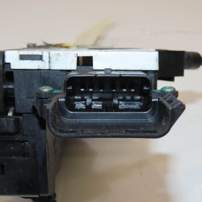 Serrure porte avg occasion PEUGEOT 207 Phase 1 04-2006->06-2013 1.4 HDI 9135V6 3