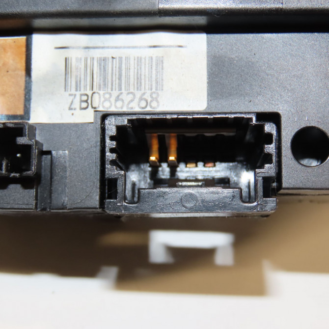 Bloc commodos occasion PEUGEOT 208 208 Phase 1 2012-03-01->2015-09-30 1.2 VTI 82ch 98081767ZD 3