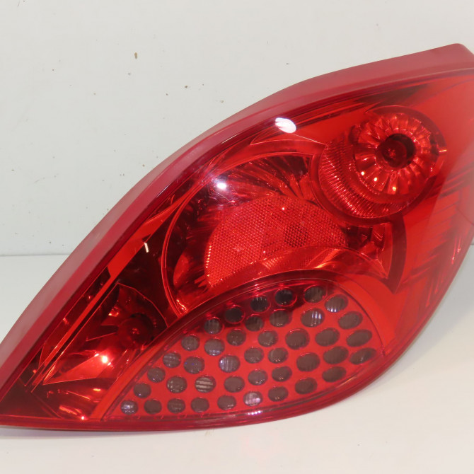Feu arrière droit occasion PEUGEOT 207 CC Phase 1 03-2007->... 1.6 HDI 112ch 6351CE 1