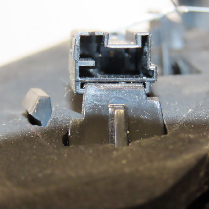 Feu arrière interieur gauche occasion PEUGEOT 3008 I Phase 2 11-2013->... 1.6i 165ch 9805511380 3