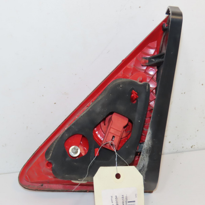 Feu arrière interieur gauche occasion PEUGEOT 3008 I Phase 1 04-2009->12-2013 2.0 HDI 150ch 6350HE 2