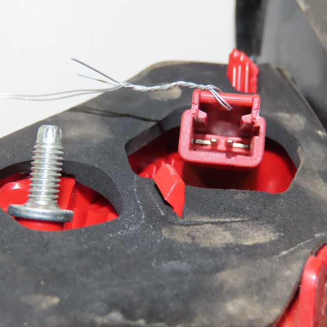 Feu arrière interieur gauche occasion PEUGEOT 3008 I Phase 1 04-2009->12-2013 2.0 HDI 150ch 6350HE 3