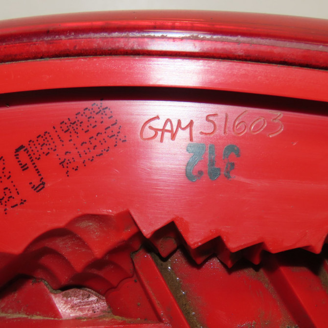 Feu arrière interieur gauche occasion PEUGEOT 3008 I Phase 1 04-2009->12-2013 2.0 HDI 150ch 6350HE 4