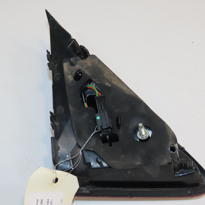 Feu arrière intérieur droit occasion PEUGEOT 3008 I Phase 2 11-2013->... 2.0 HDI 150ch 9805511280 2