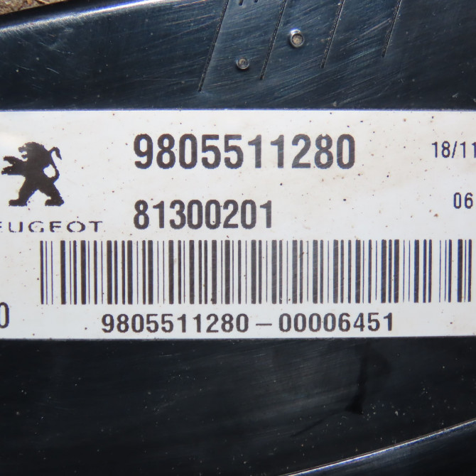 Feu arrière intérieur droit occasion PEUGEOT 3008 I Phase 2 11-2013->... 2.0 HDI 150ch 9805511280 4