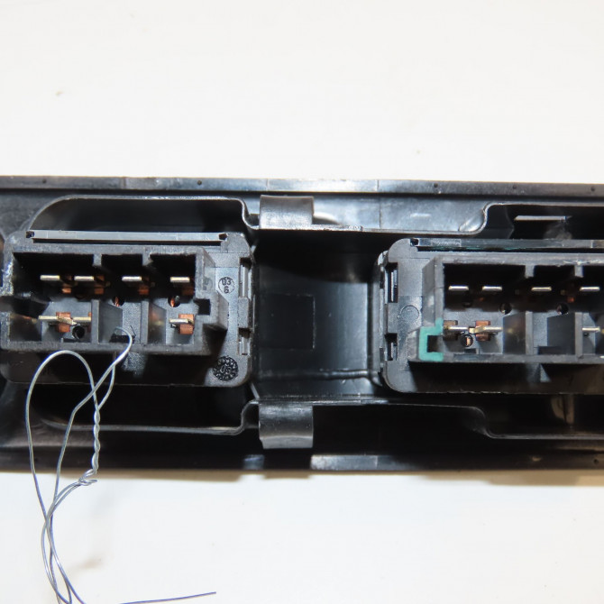 Commande lève-glace porte avant gauche occasion PEUGEOT 307 Phase 1 04-2001->06-2005 2.0 HDI 90ch 6554E4 3