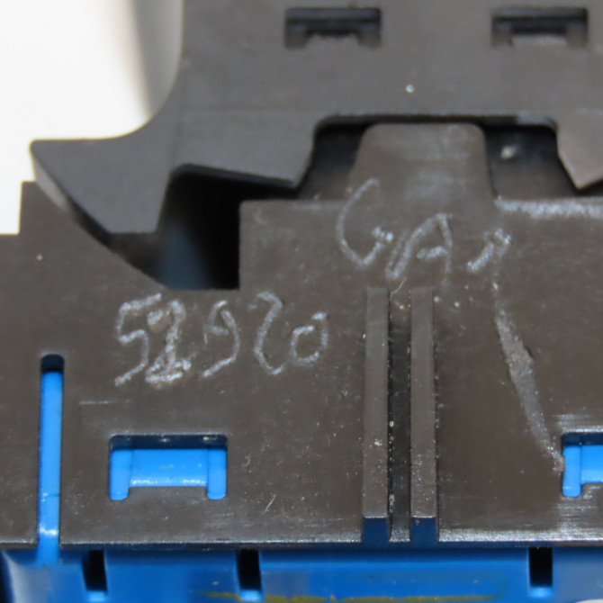 Interrupteur commande de frein a main occasion  98105935VV 4