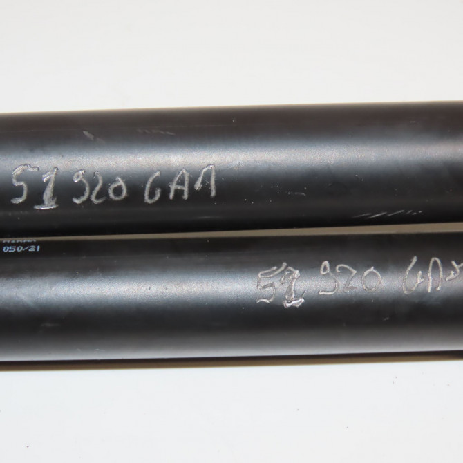 Verin droit hayon occasion  9827758080 3