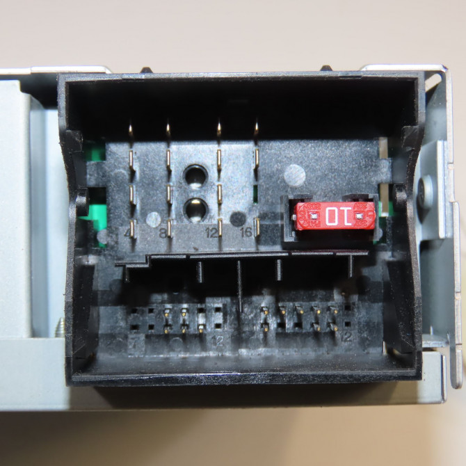 Autoradio occasion PEUGEOT 308 I Phase 1 04-1995->04-1999 1.6 e-HDi 112ch 1617365180 3