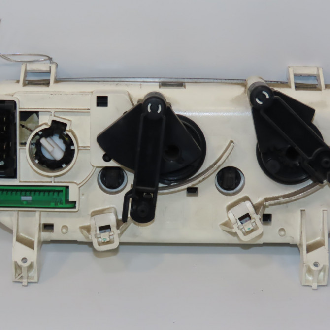 Commande de chauffage occasion RENAULT CLIO II Phase 1 03-1998->06-2001 1.9 D 65ch 7701051263 2