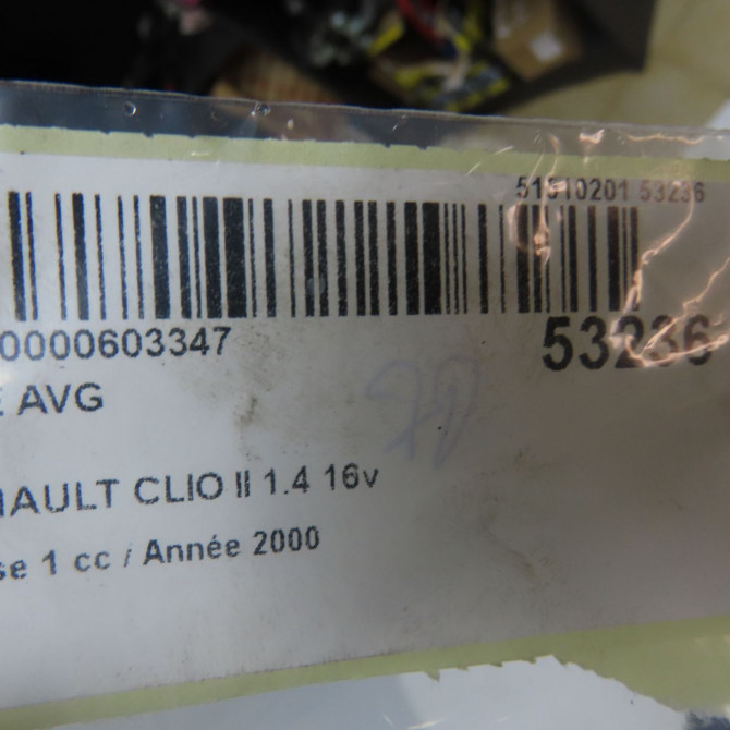 Aile avant gauche occasion RENAULT CLIO II Phase 1 03-1998->06-2001 1.4 16v 7701473025 4