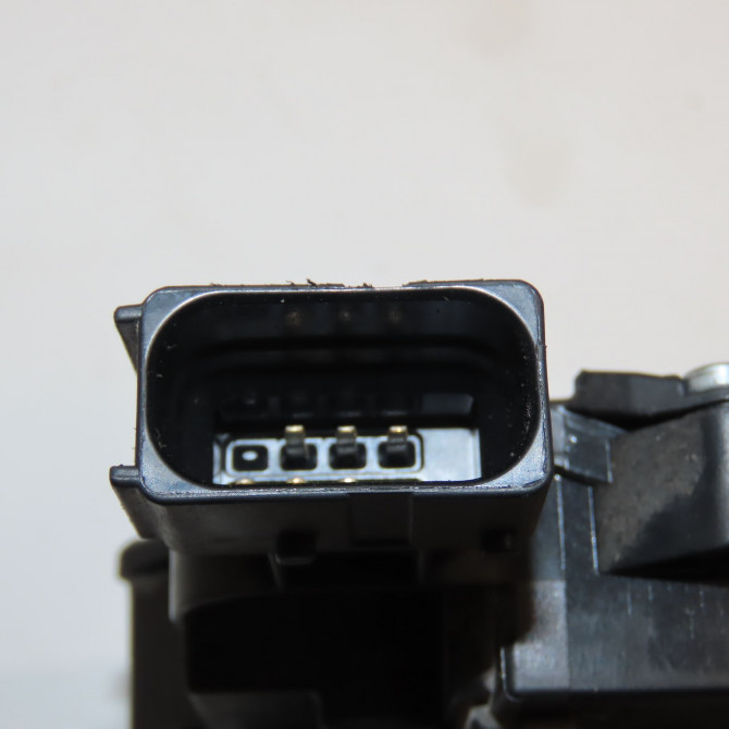 Serrure porte coulissante d occasion PEUGEOT BOXER III Phase 1 04-1995->04-1999 2.2 HDI 130ch 1633563680 3