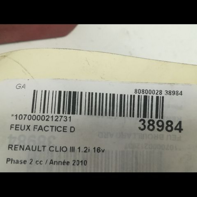 Feux factice d occasion RENAULT CLIO III Phase 2 03-2009->12-2014 1.2i 16v 65ch 3