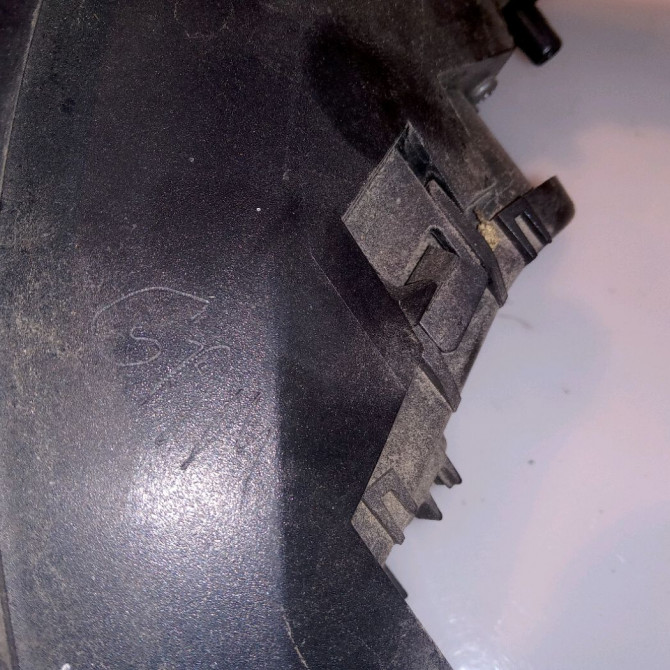 Feu arrière droit occasion RENAULT CLIO IV Phase 1 07-2012->... 1.5 DCI 90ch 265502631R 3