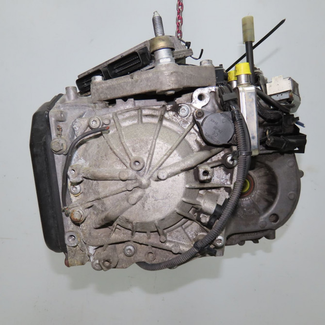 Boîte à vitesse automatique occasion RENAULT CLIO II Phase 2 06-2001->07-2006 1.4i 16v 8200447001 3