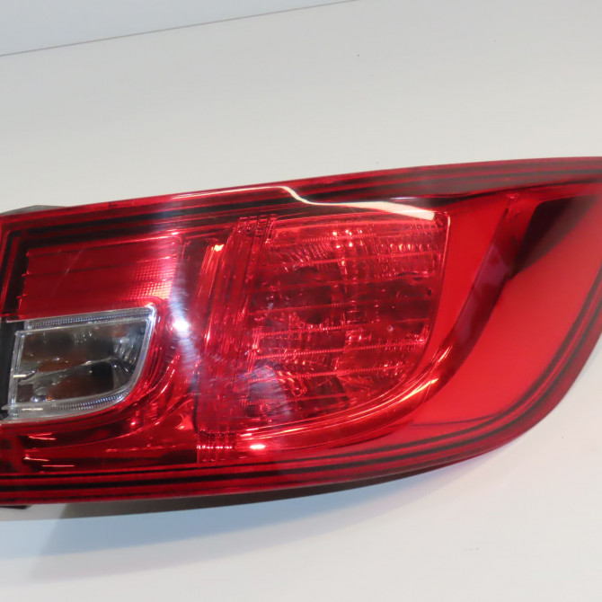 Feu arrière droit occasion RENAULT CLIO IV Phase 1 07-2012->... 1.2i 16v 75ch 265502631R 1