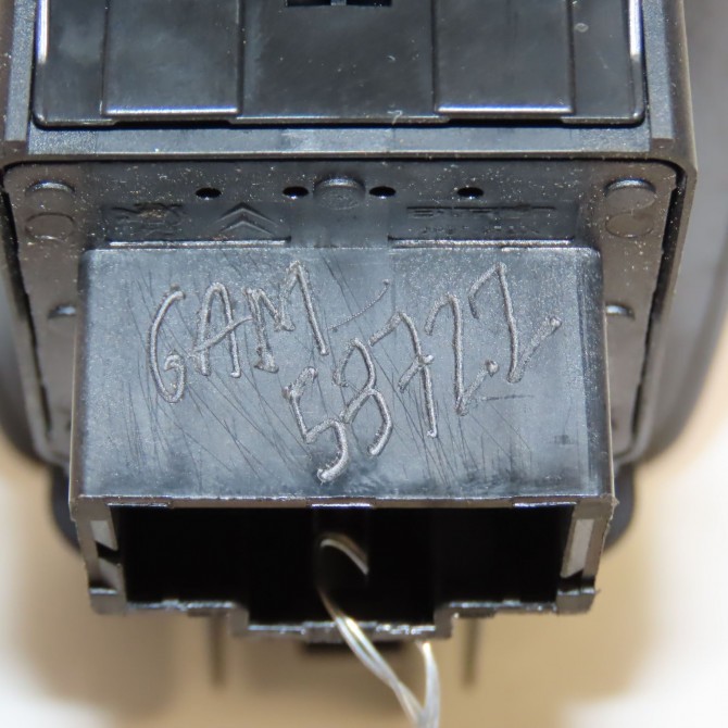 Commande lève-glace porte avant gauche occasion PEUGEOT 208 208 Phase 1 2012-03-01->2015-09-30 96749245ZD 5