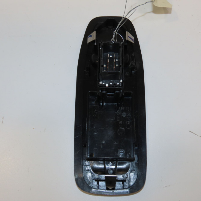 Commande lève-glace porte avant droite occasion PEUGEOT 208 208 Phase 1 2012-03-01->2015-09-30 96749628ZD 2