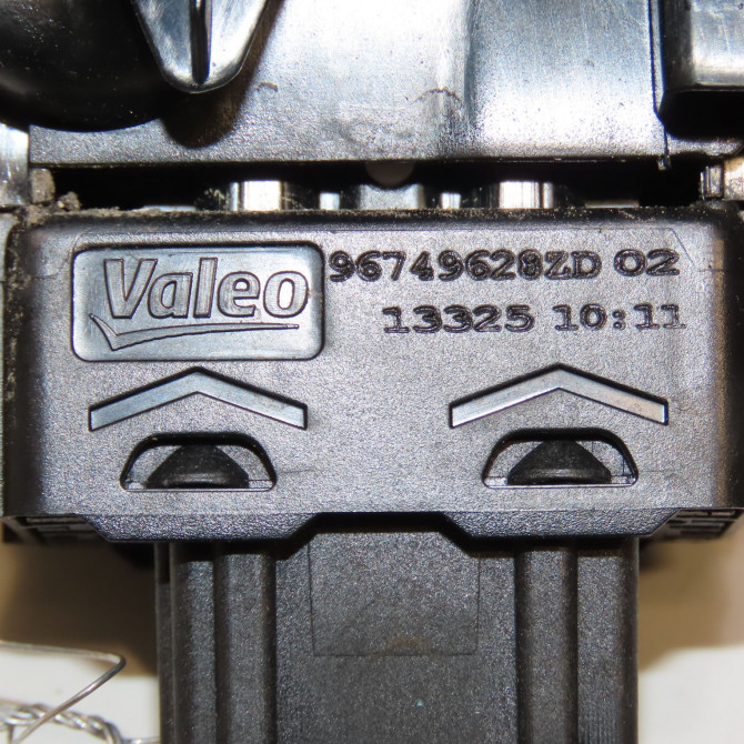 Commande lève-glace porte avant droite occasion PEUGEOT 208 208 Phase 1 2012-03-01->2015-09-30 96749628ZD 4