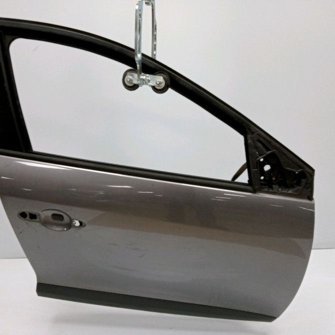 Porte avant droite occasion RENAULT MEGANE III Phase 1 11-2008->01-2012 1.5 DCI 110ch 801006560R 1