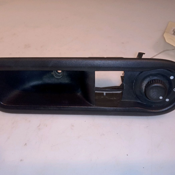 Commande rétroviseurs extérieures électriques occasion RENAULT TWINGO II Phase 1 06-2007->11-2011 1.5 DCI 65ch 8200002442 1