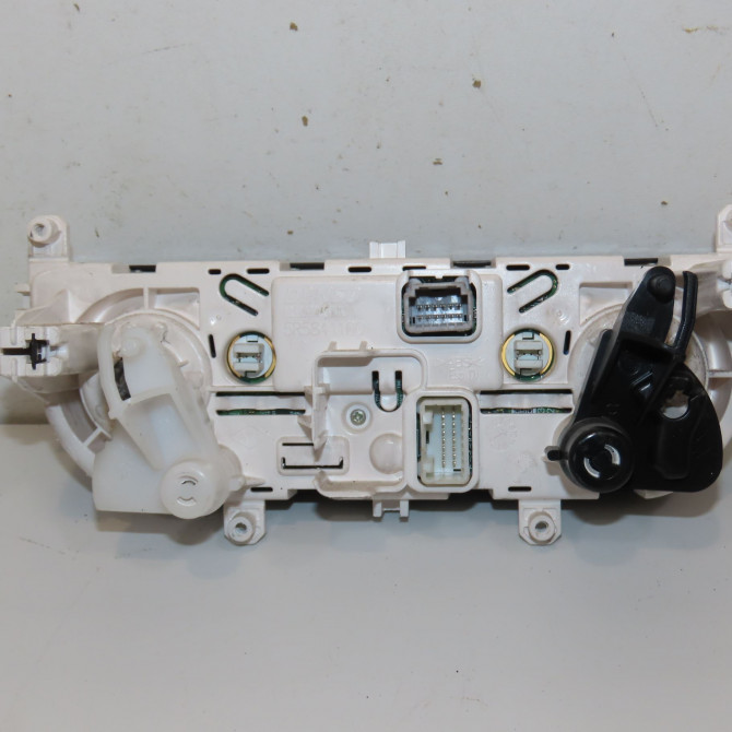 Commande de chauffage occasion RENAULT CLIO IV Phase 2 08-2016->... 1.5 DCI 90ch 275100638R 2