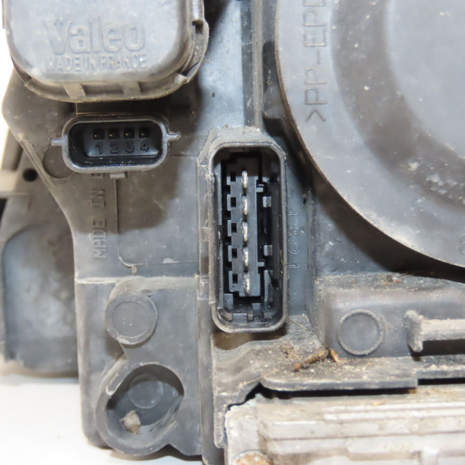 Phare droit occasion RENAULT ESPACE IV Phase 2 03-2006->07-2012 2.2 DCI 150ch 7701064405 3