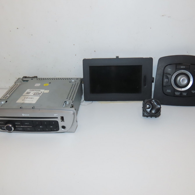 Autoradio occasion RENAULT SCENIC III Phase 2 12-2011->03-2013 1.5 DCI 110ch 281153992R 1