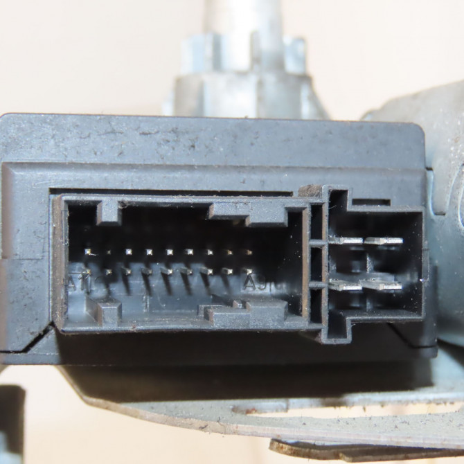 Moteur essuie-glace arrière occasion RENAULT ESPACE III Phase 1 12-1996->09-2002 1.9 DTI 6025312690 5