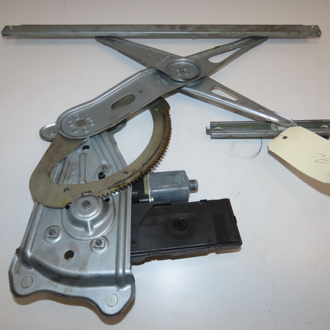 Mecanisme+moteur leve-glace avg occasion  807216718R 2