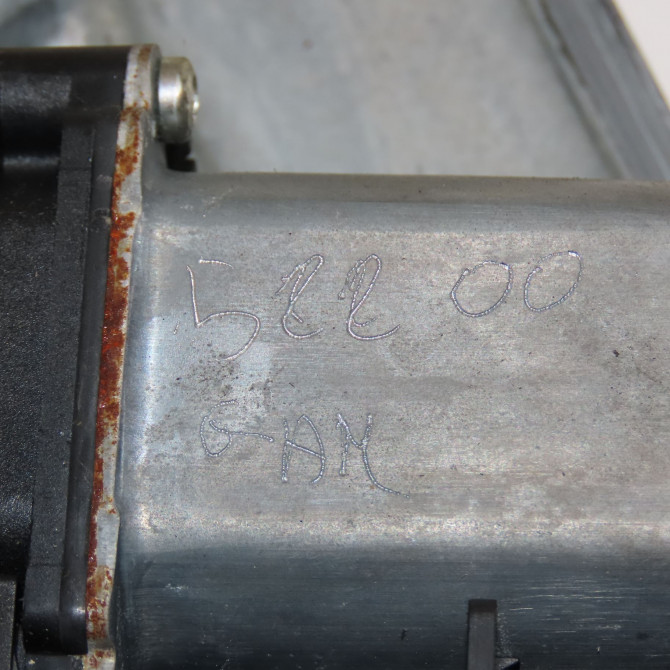 Mecanisme + moteur lève-glace avant droit occasion RENAULT SCENIC II Phase 2 09-2006->04-2009 2.0 DCI 150ch 8201010936 5