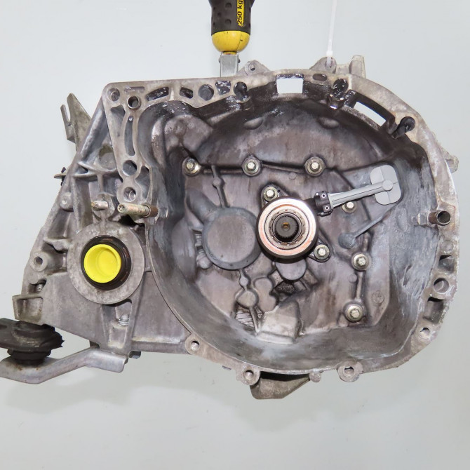 Boîte à vitesse mecanique occasion RENAULT SCENIC II Phase 1 03-2004->09-2006 1.6i 16v 7701723238 1