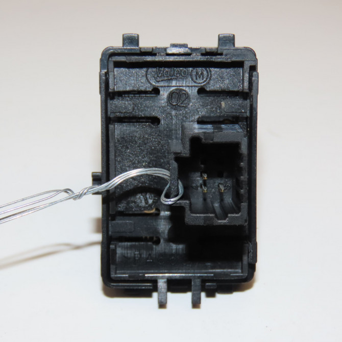 Commande lève-glace porte avant droite occasion RENAULT SCENIC III Phase 1 04-2009->11-2011 1.9 DCI 130ch 809607841R 2