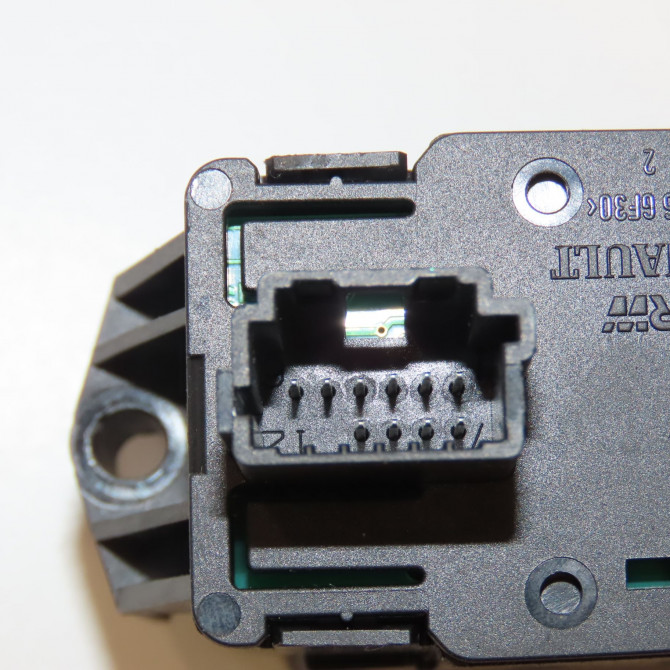 Interrupteur commande de frein a main occasion RENAULT SCENIC III Phase 1 04-2009->11-2011 1.9 DCI 130ch 3