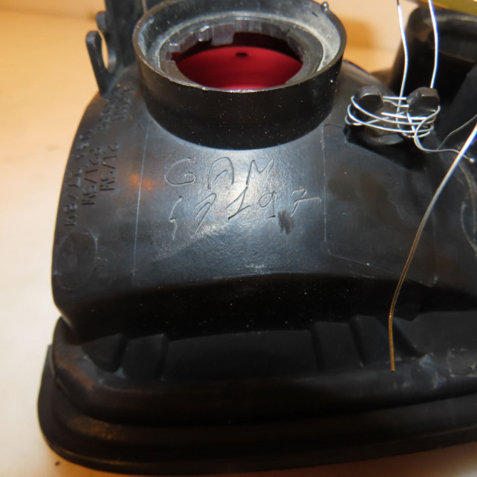 Feu arrière gauche occasion TOYOTA RAV4 I 8156042020 3