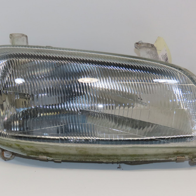 Phare droit occasion TOYOTA RAV4 I Phase 1 04-1995->04-1999 2.0 GX 129ch 8110542032 1