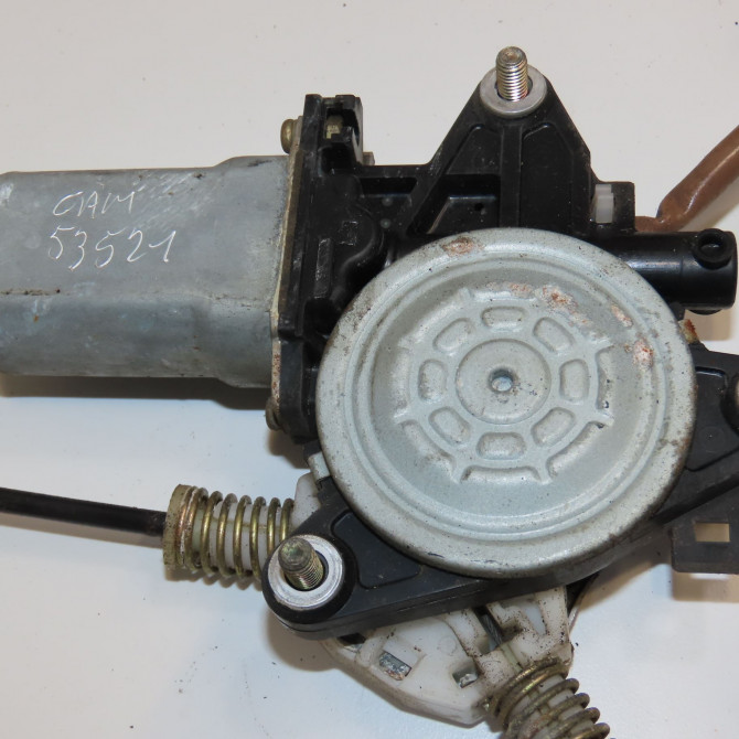 Mecanisme + moteur lève-glace avant droit occasion TOYOTA RAV4 I Phase 1 04-1995->04-1999 2.0 GX 129ch 6980142021 3